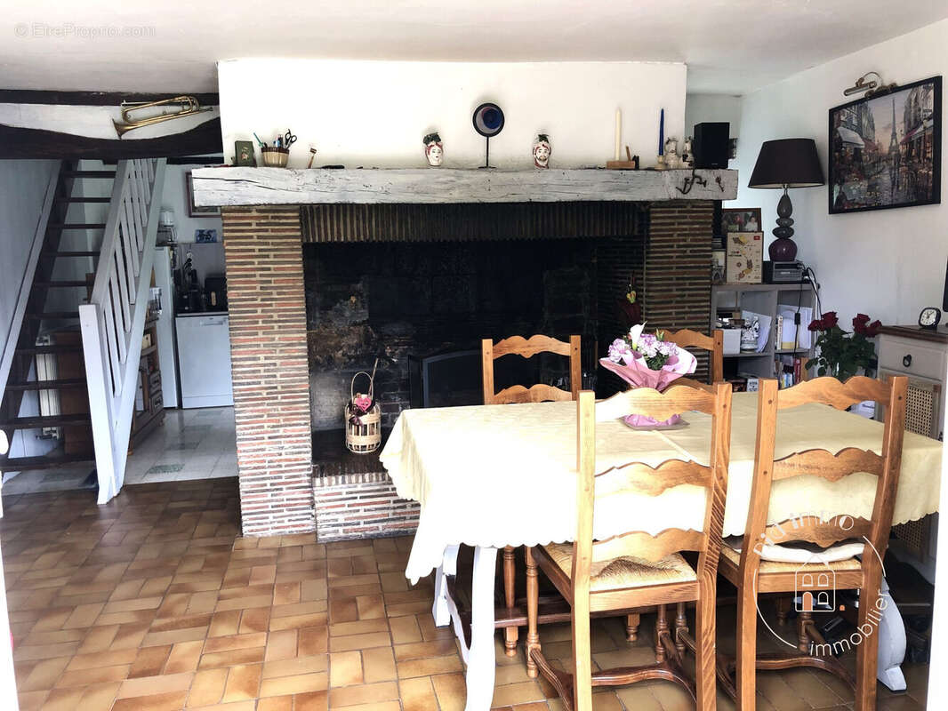 Maison à CORMEILLES