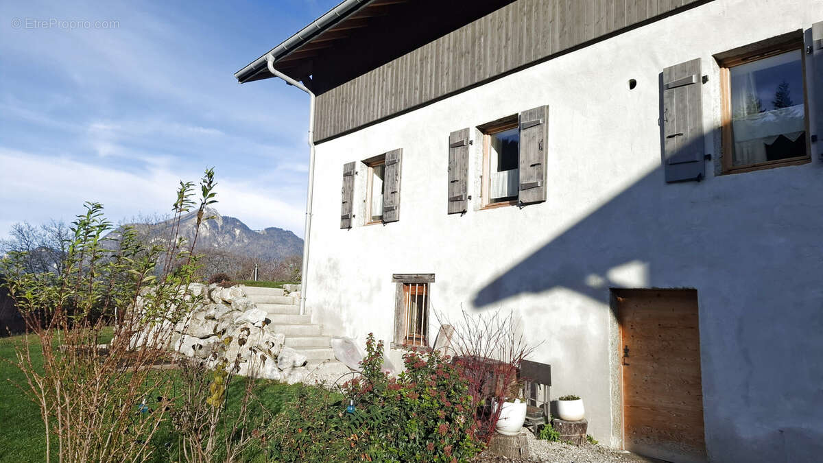 Appartement à MARNAZ