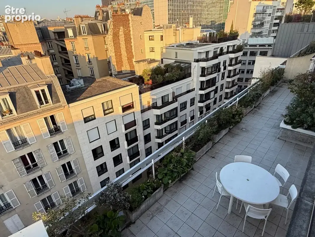 Paris XVe Pasteur : Penthouse avec terrasse et balcons - photo 15