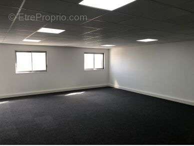 Bureaux rénovés à vendre de 77m² à 145m² - Direct propriétaire - - photo 4