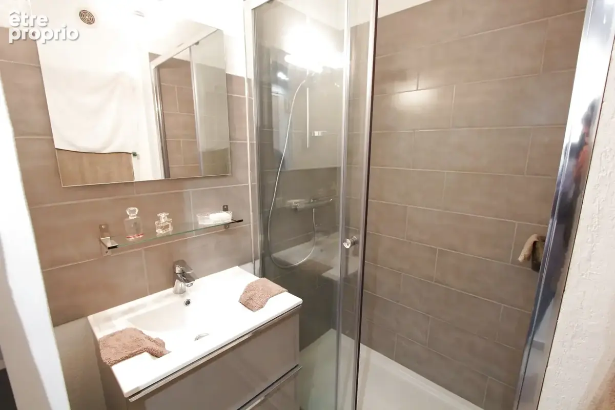Sainte-Maxime   Appartement rénové en exclusivité à 200m de la plage - photo 8