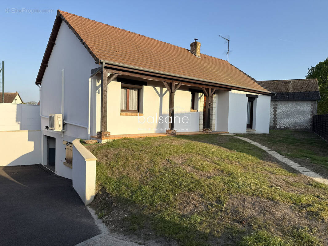 Maison à MARTOT