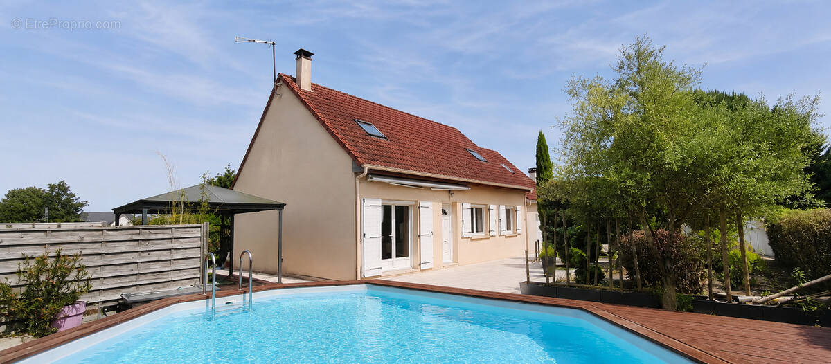 Maison à DOUY