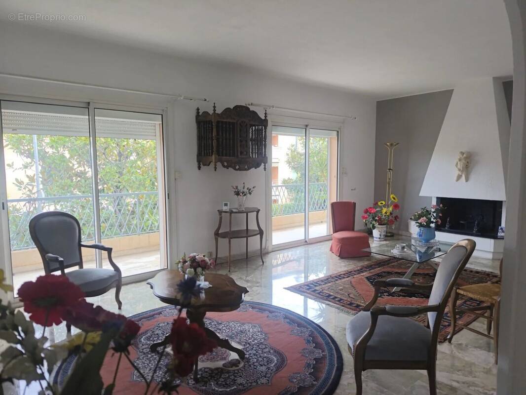 Appartement à SANARY-SUR-MER