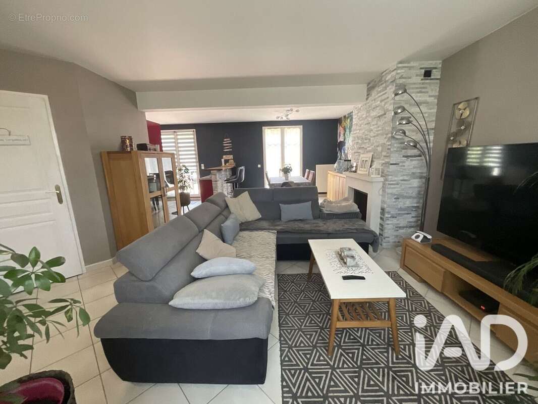 Maison 130 m² à Cesson  - photo 3