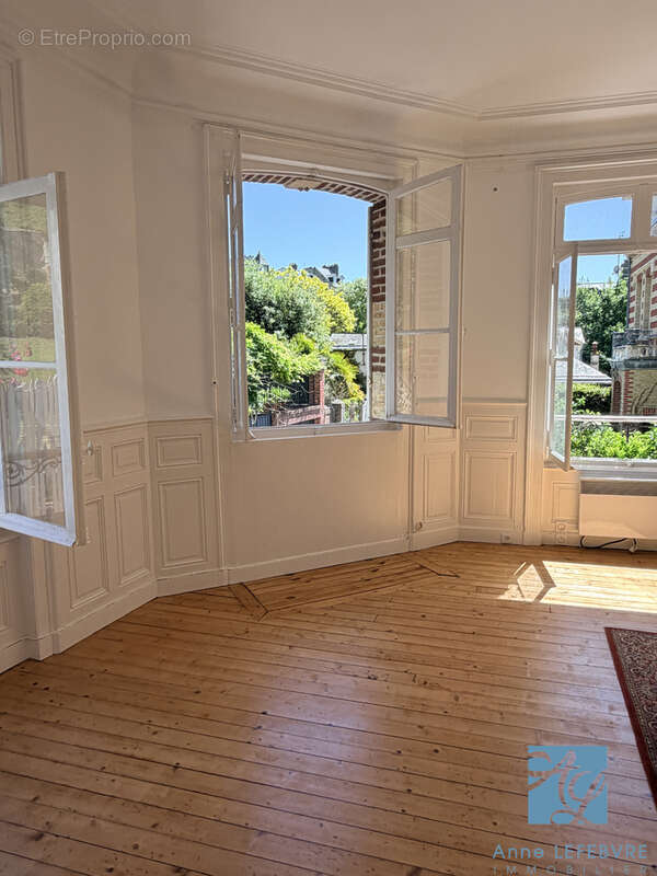 Appartement à TROUVILLE-SUR-MER