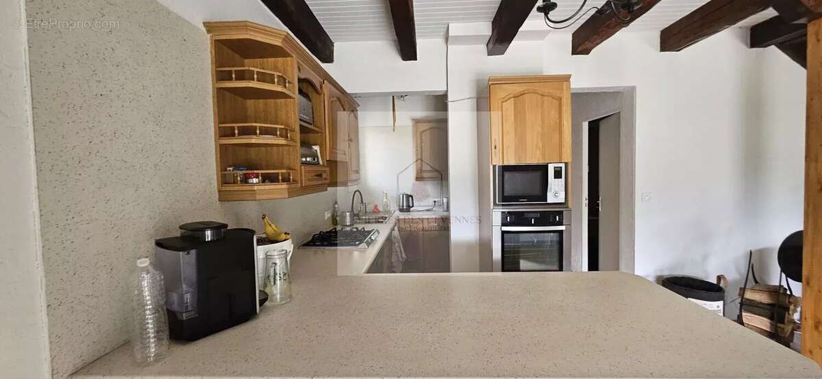 Maison à LE COLLET-DE-DEZE