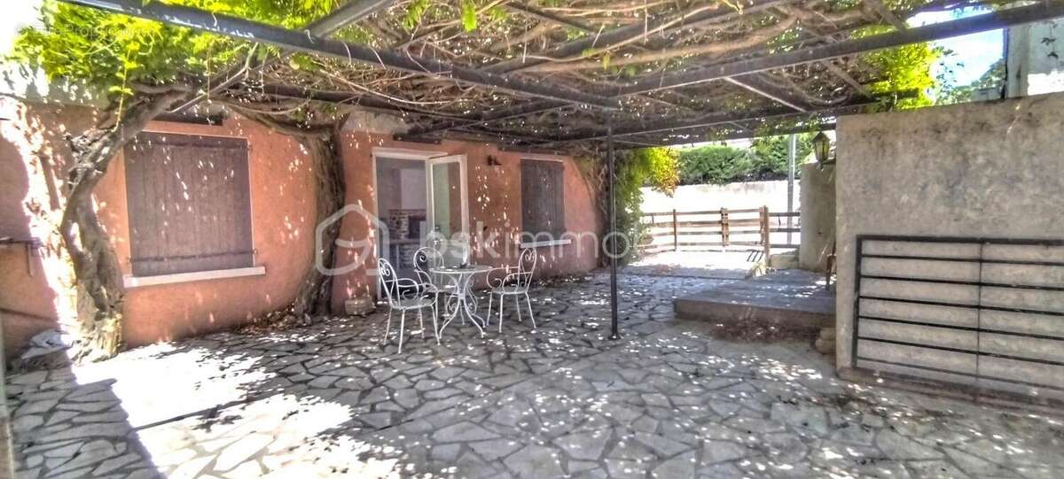 Maison à RIBAUTE-LES-TAVERNES