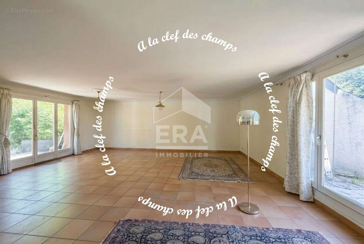Maison à GIF-SUR-YVETTE