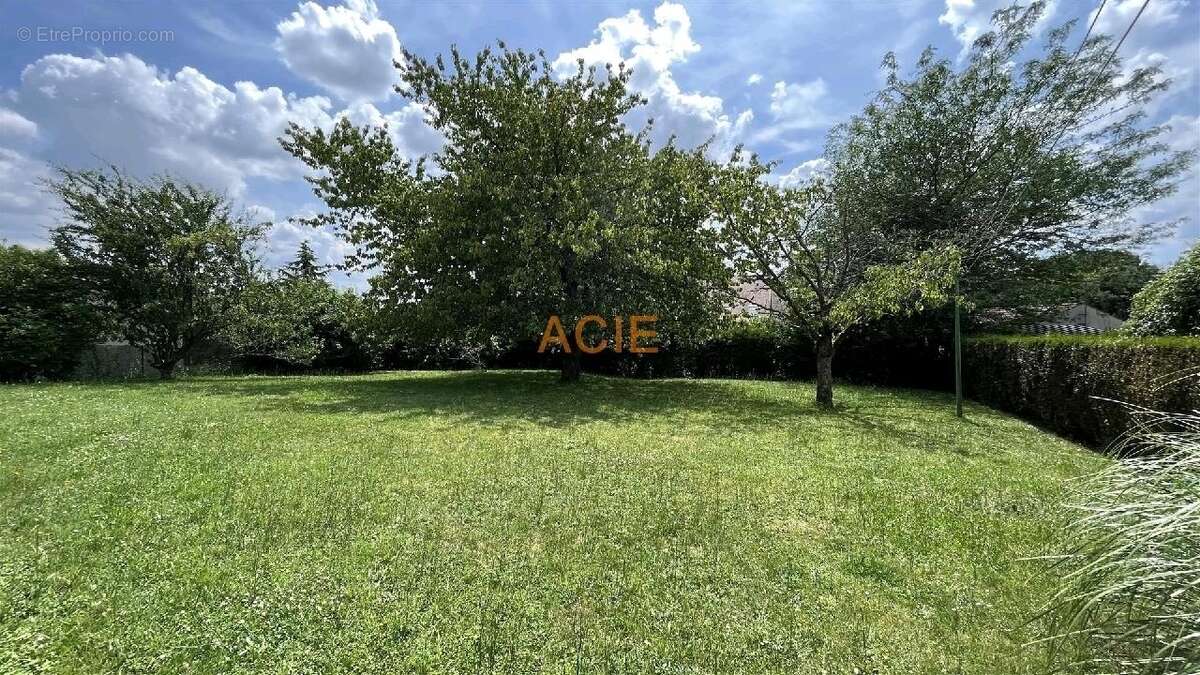 Maison à CHENNEVIERES-LES-LOUVRES