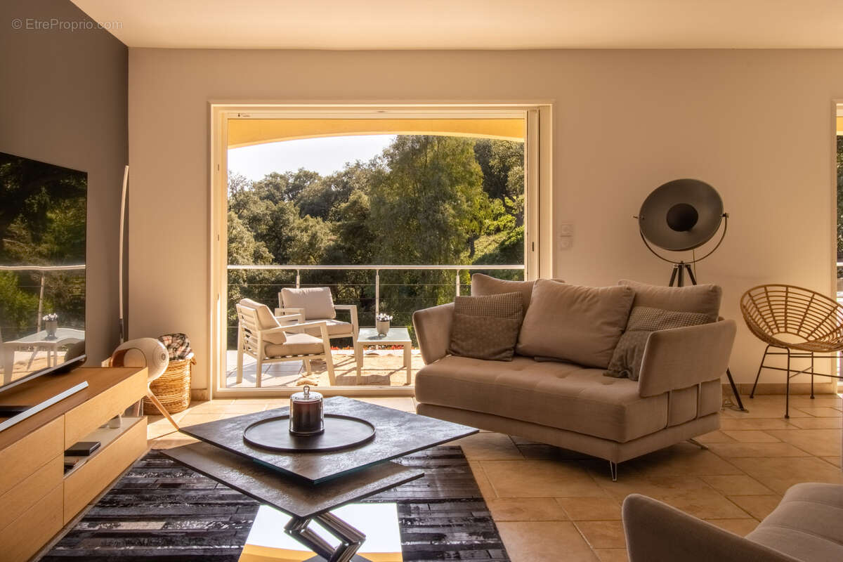 Maison à LA LONDE-LES-MAURES