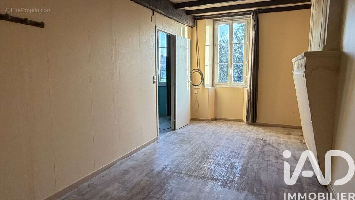 Maison 188 m² à Fontaines-D'ozillac  - photo 8