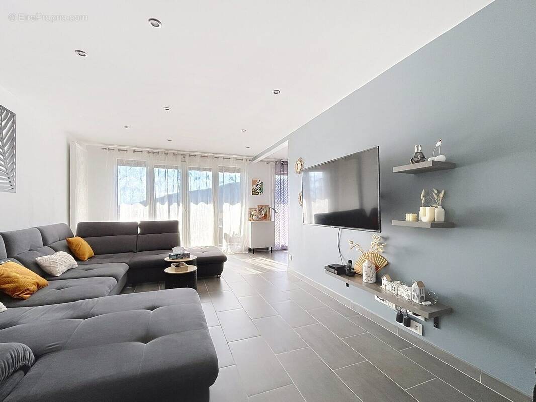 Appartement à SASSENAGE