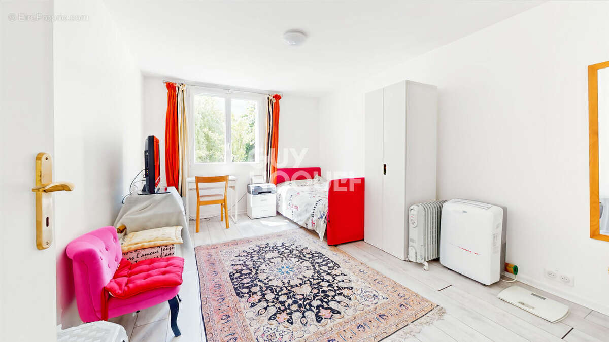 Maison à BUSSY-SAINT-GEORGES