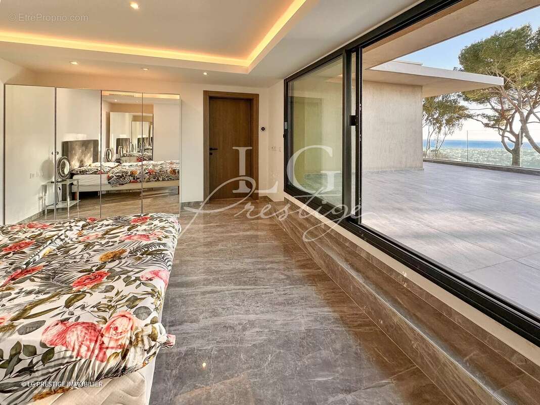 Maison à MOUGINS