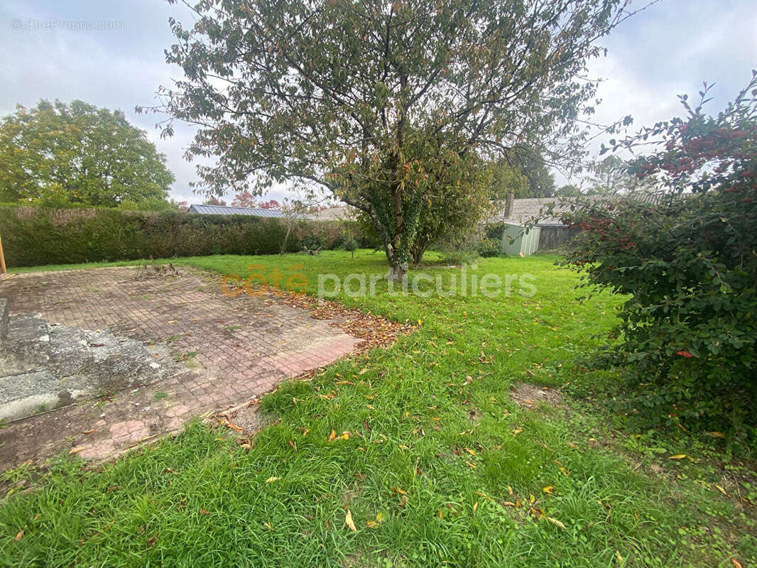 Maison à SAINT-AMAND-SUR-SEVRE