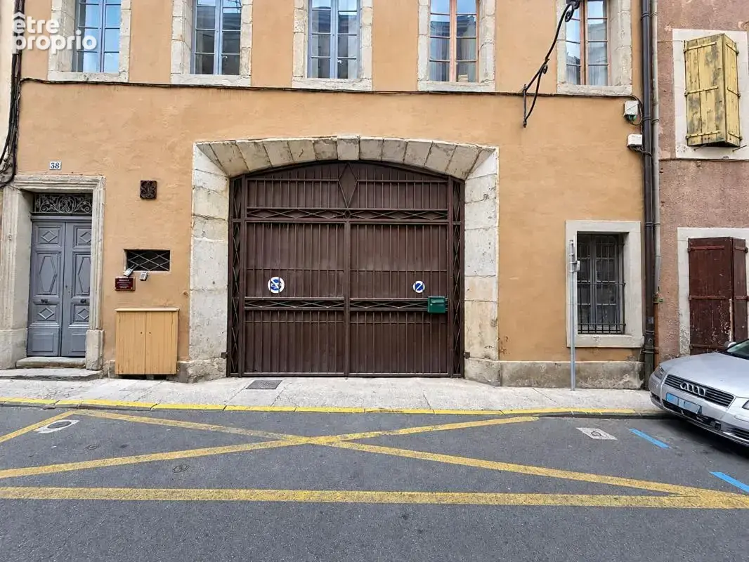 CARCASSONNE CENTRE-VILLE - Garage de 168 m² avec double accès et grand volume - photo 5