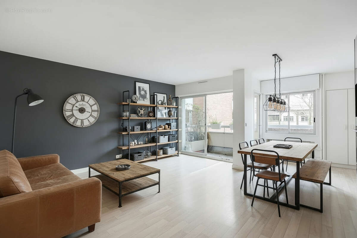 Appartement à PARIS-11E