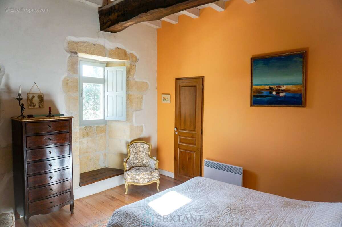 Ancienne maison forte du XIIIe siècle, nichée sur les hauteurs de la petite Venise du Périgord. - photo 14