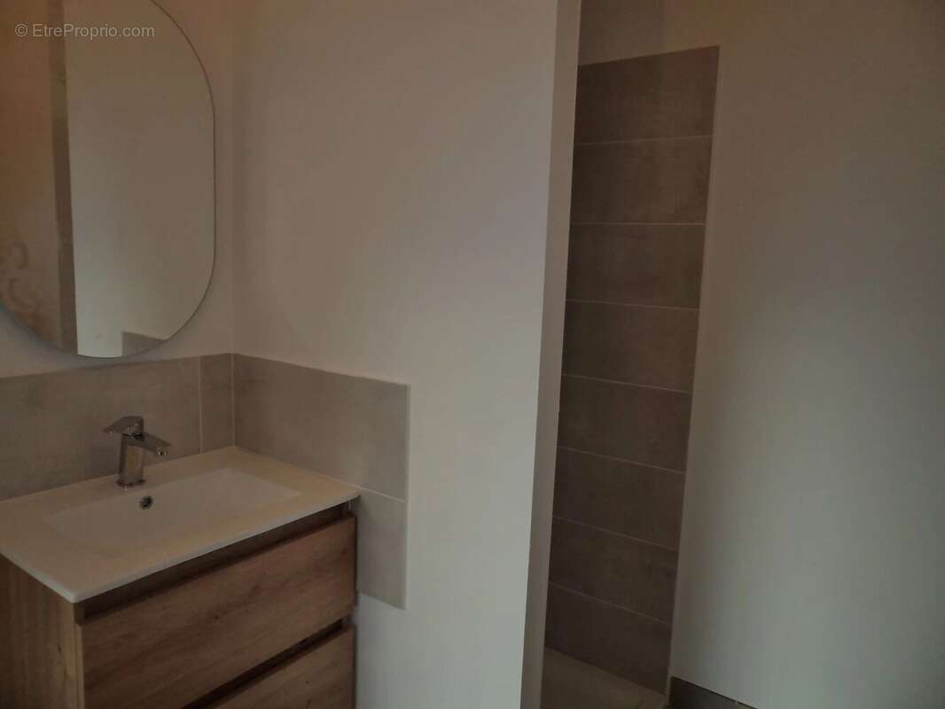 Appartement à JUVIGNAC