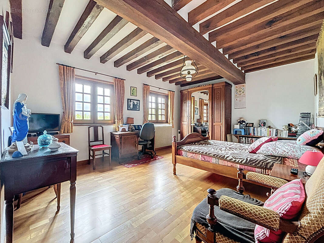 Maison à SAINT-PIERRE-SUR-DIVES