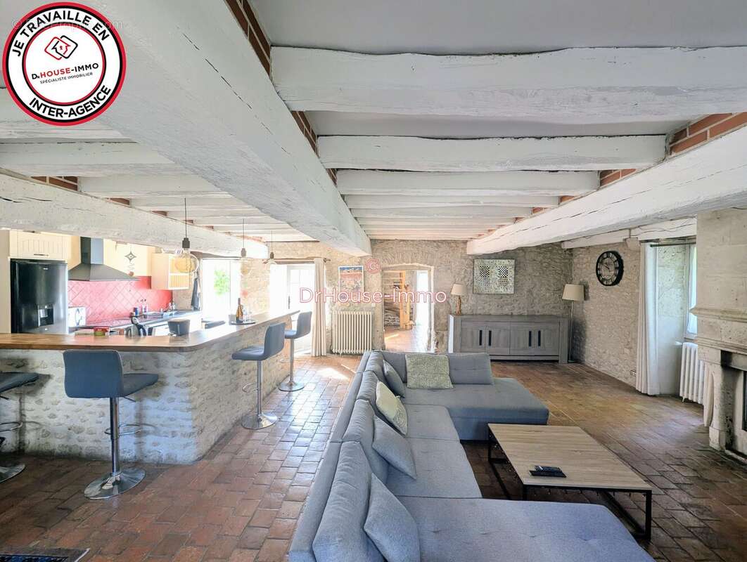 Maison 157 m² à Baccon  - photo 9