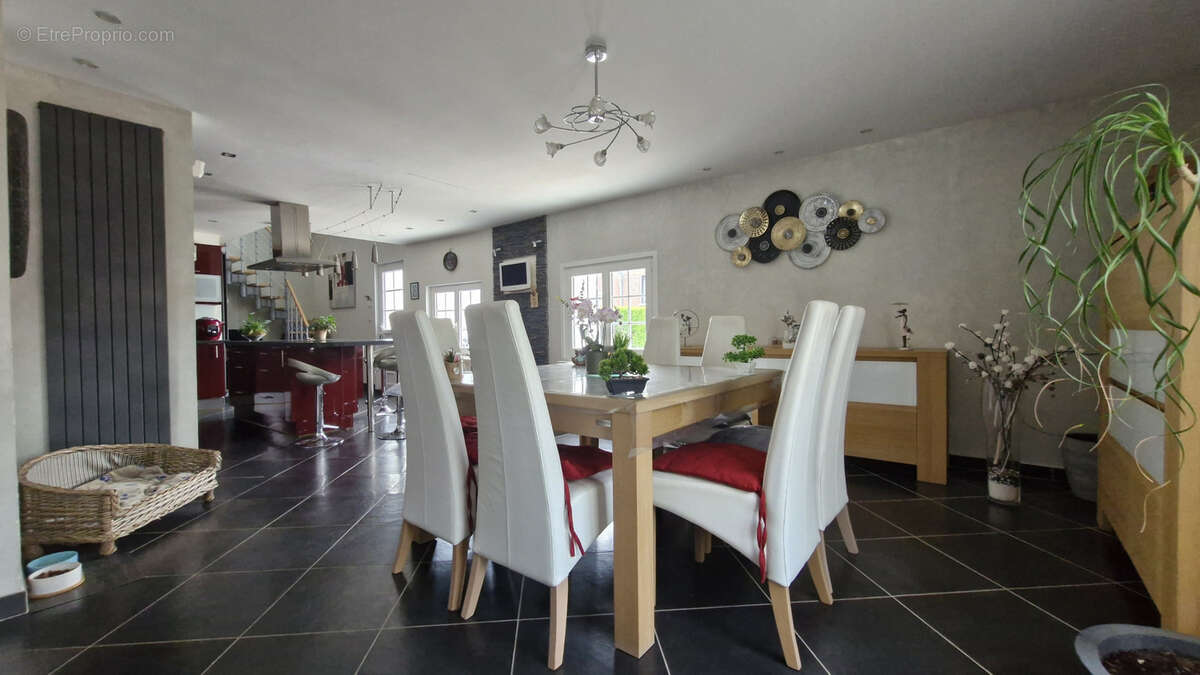 Maison à HERSIN-COUPIGNY