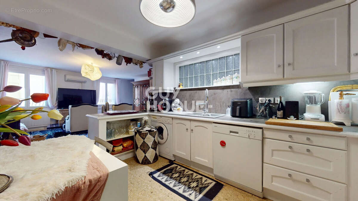 Maison à L'ISLE-SUR-LA-SORGUE