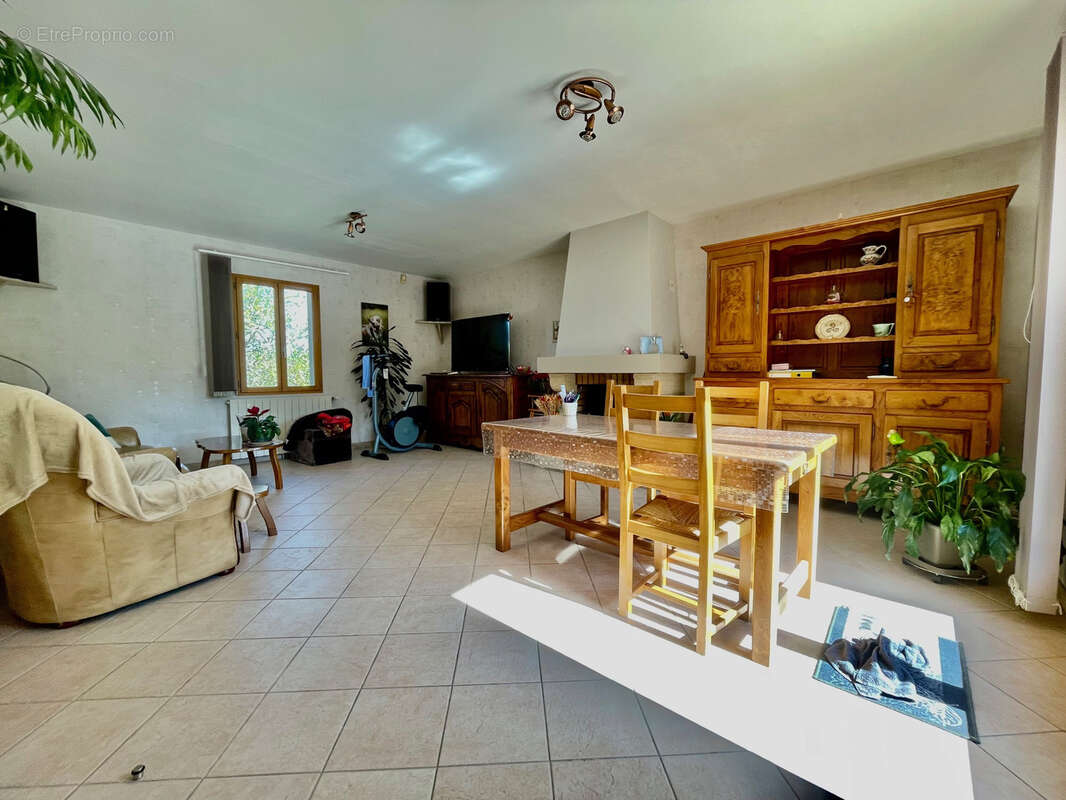 Maison à VILLIERS-SUR-MORIN