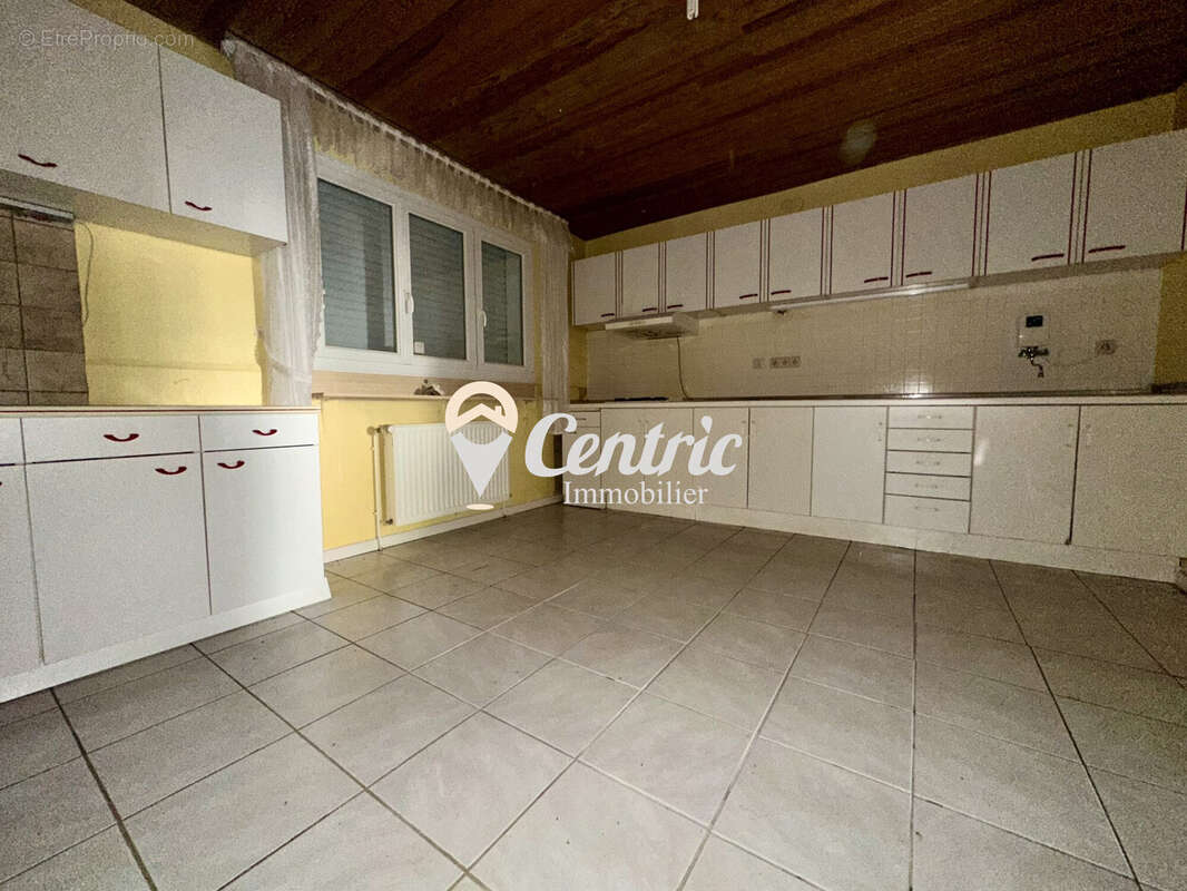 Maison à LE BUSSEAU