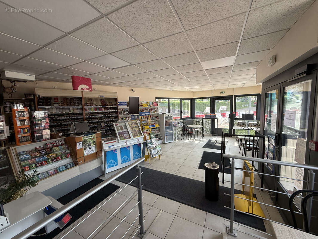 Commerce à MONTBARD