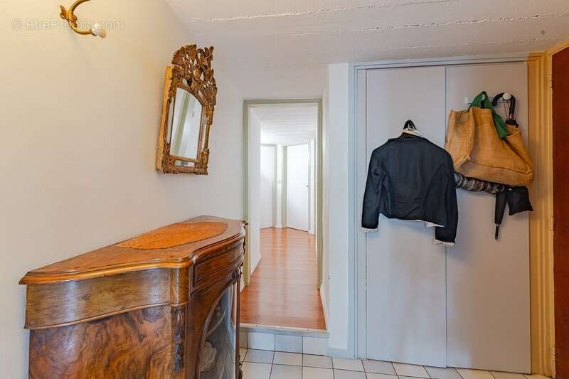 Marseille 1er – Place aux Huiles- Appartement de caractère de 111 m² au cœur du Vieux-Port - photo 16