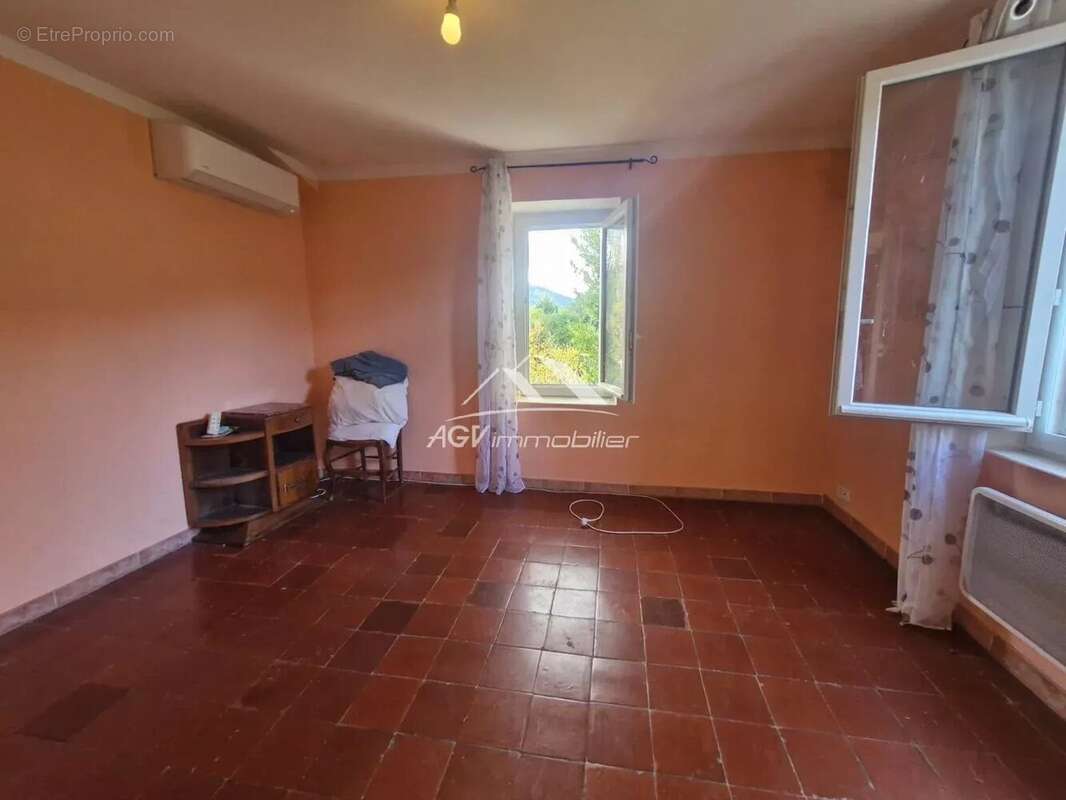 Maison à SAINT-FLORENT-SUR-AUZONNET