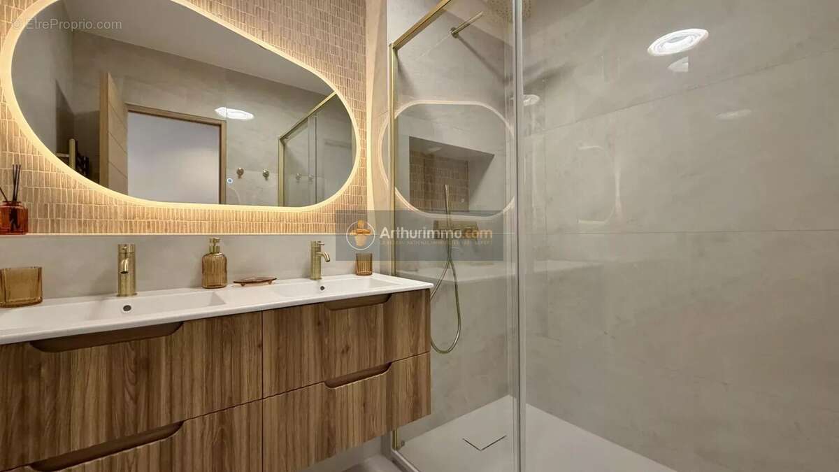 Appartement à FREJUS
