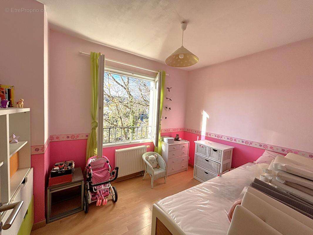 La Colle-sur-Loup, Élégante maison familiale rénovée, calme absolu - photo 14