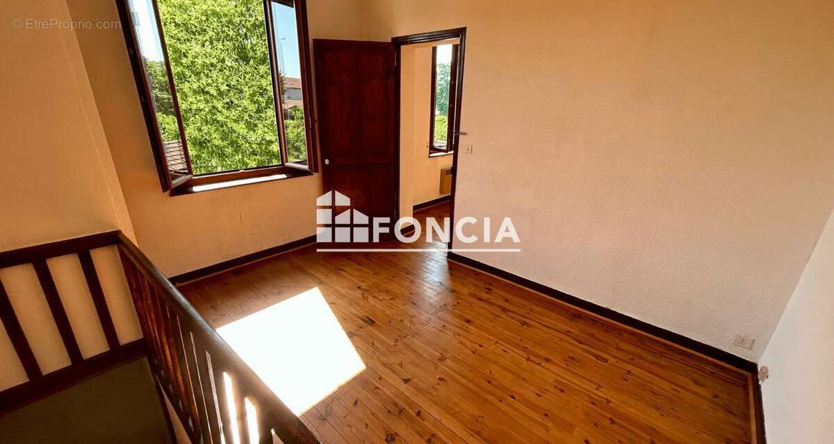 Maison à ROUSSILLON
