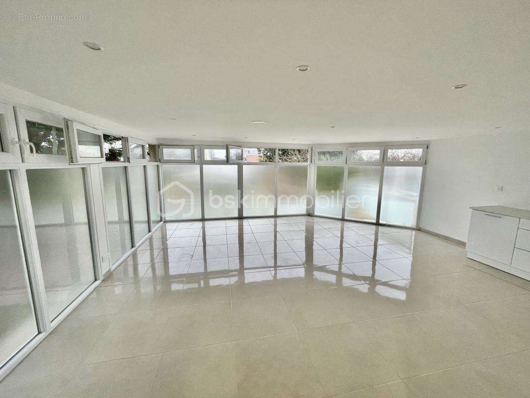 Appartement à FONTENAY-SOUS-BOIS