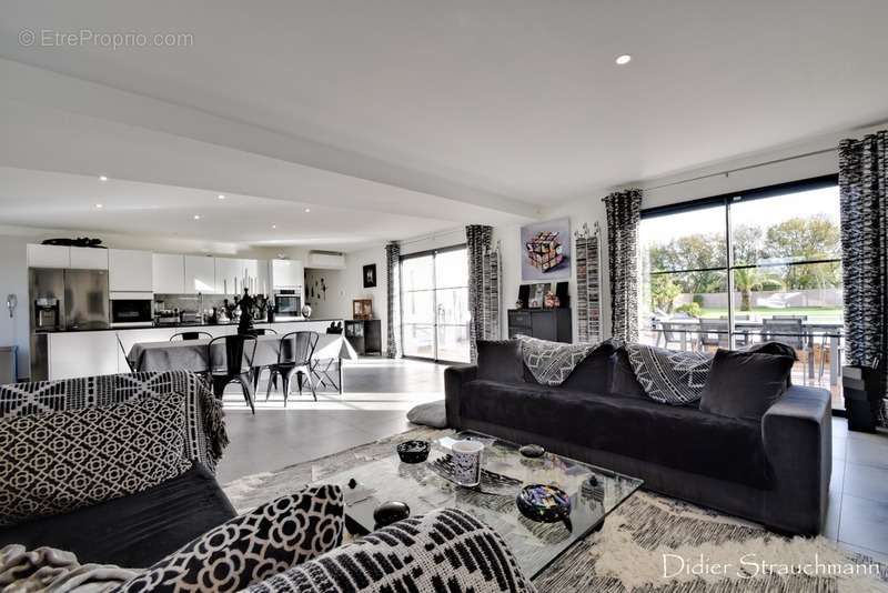 Maison à AIGREFEUILLE-D'AUNIS