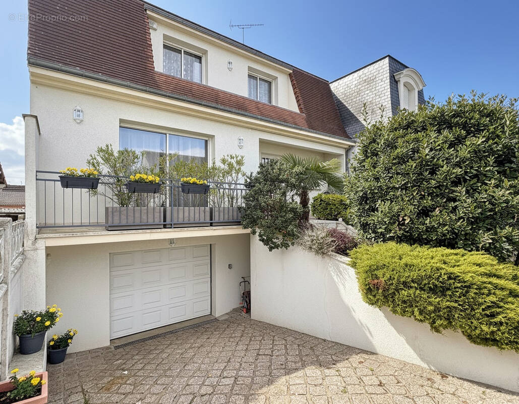 Maison à ORMESSON-SUR-MARNE