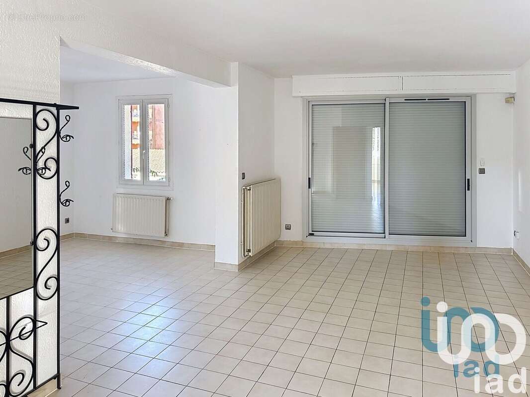 Photo 2 - Appartement à BAGNOLS-SUR-CEZE