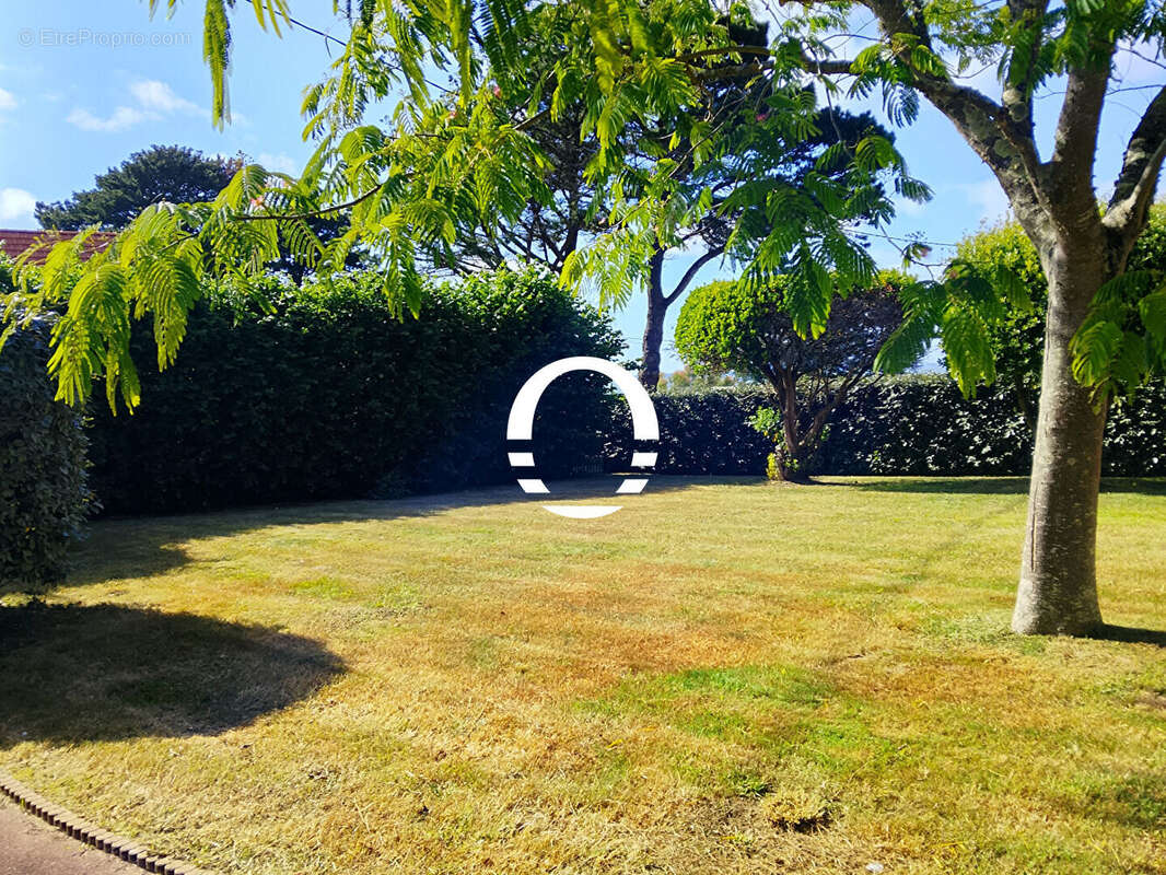 LA PLAINE SUR MER , Maison proche mer sur terrain constructible - photo 6