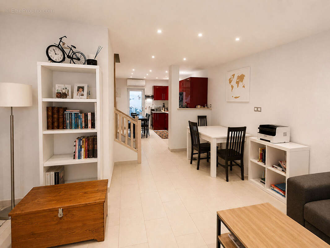 Sigean maison 4 pieces avec petite cour. - photo 2