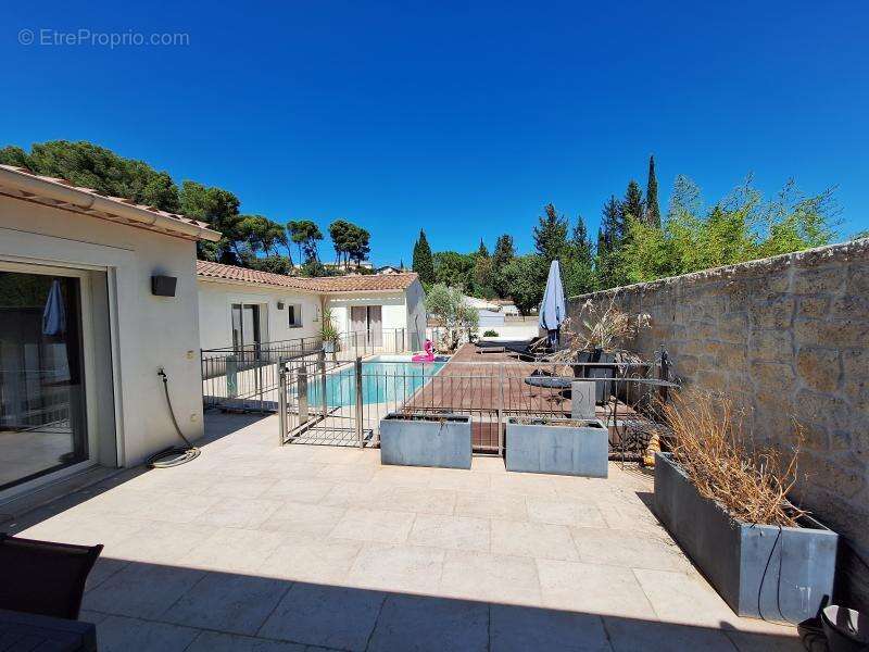 Maison 164 m² à Beaucaire  - photo 3