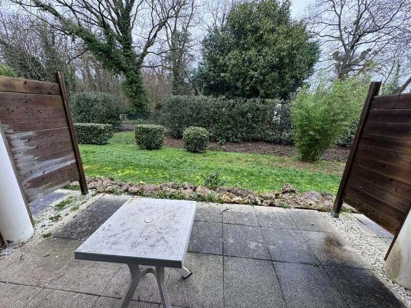 Appartement à LA VILLE-AUX-DAMES