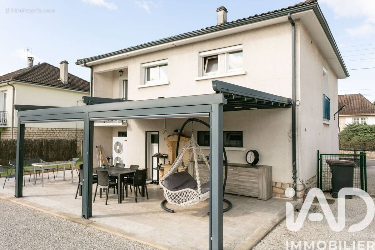 Photo 1 - Maison à TERRASSON-LAVILLEDIEU