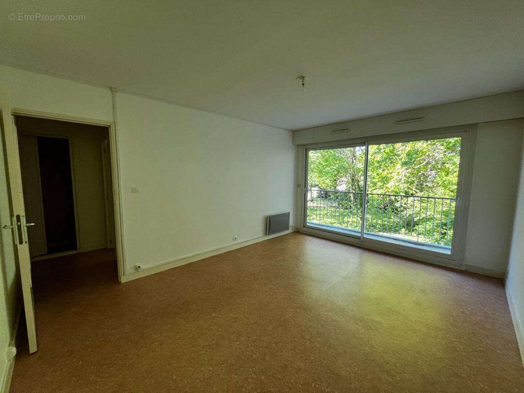 Appartement à SAINT-SYLVAIN-D'ANJOU