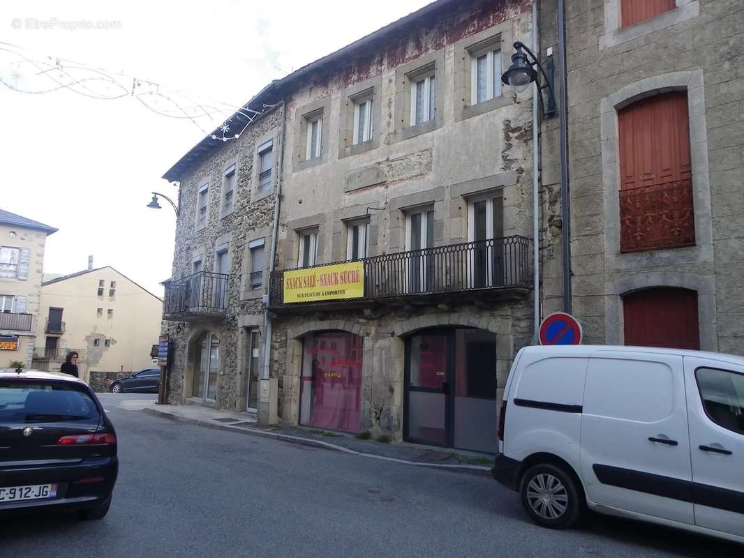 Commerce à FORMIGUERES