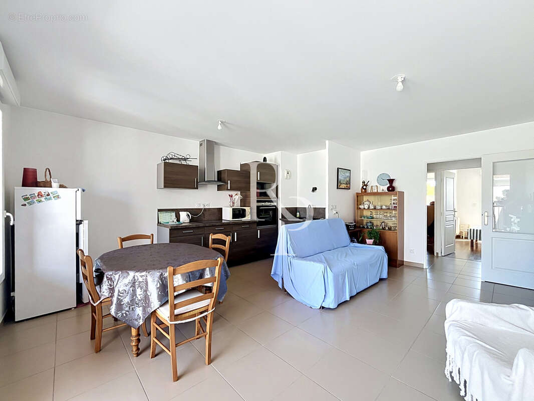 Appartement à CRAPONNE