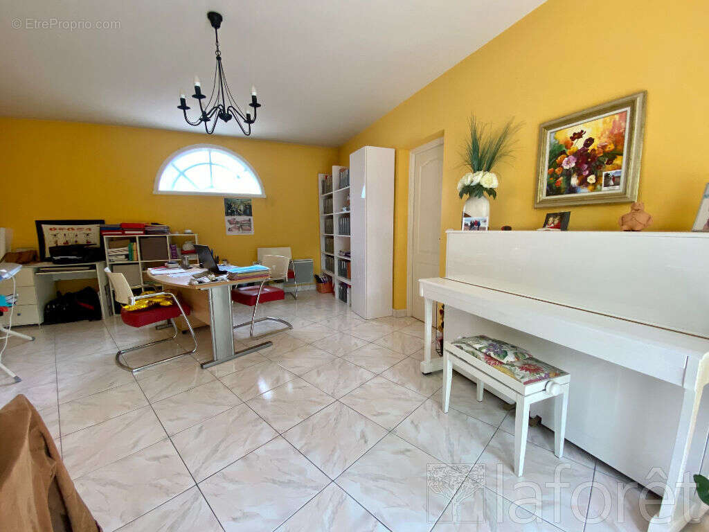 Maison à AULNAY-SOUS-BOIS