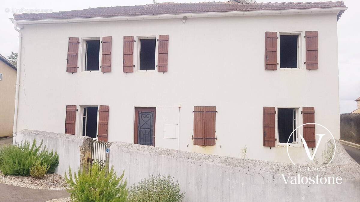 Maison à URGONS